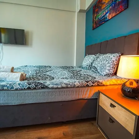 Apartament Yaghane *