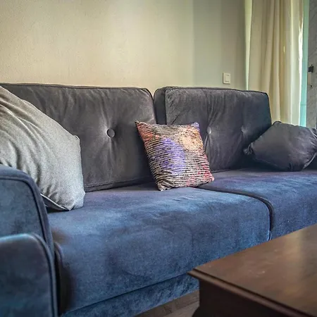 Apartament Yaghane