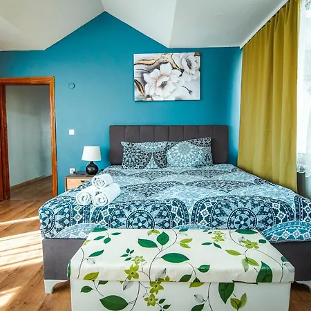 Apartament Yaghane *