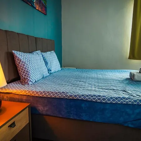 Yaghane Apartment